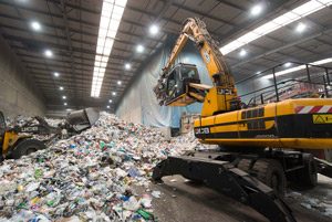 VEOLIA UK : Call to Recycle More Plastic Bottles